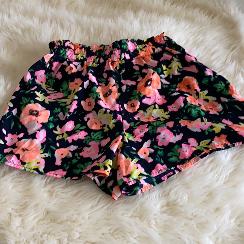 🌺🌸🌼Soprano Size small floral shorts🌺🌸🌼